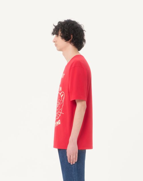 Valentino - Cotton T-shirt With Le Chat De La Maison Print - Red/butter - Man - T-shirts And Sweatshirts